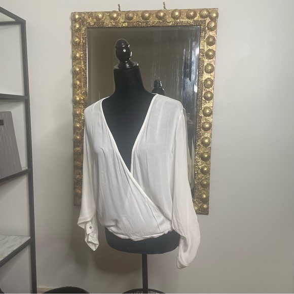 H&M Sheer White Wrap Long Sleeves Plunging V-neckline Flare Cuff Blouse - Picture 3 of 3